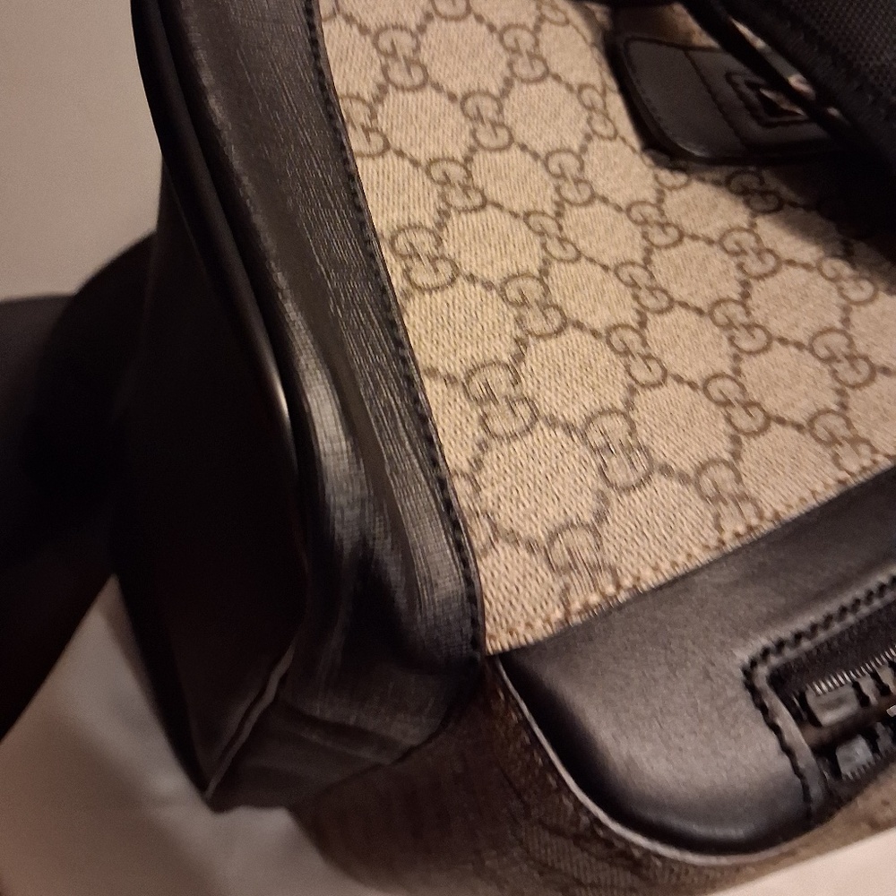 Men's Gucci GG Supreme Large Canvas/Calfskin Exterior Backpack - Picture 14 of 16